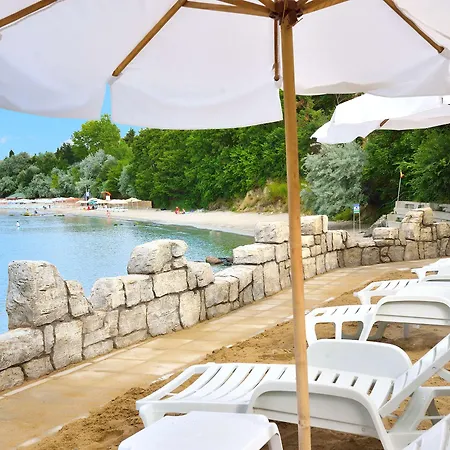 Sol Bay منتجع نيسيبار